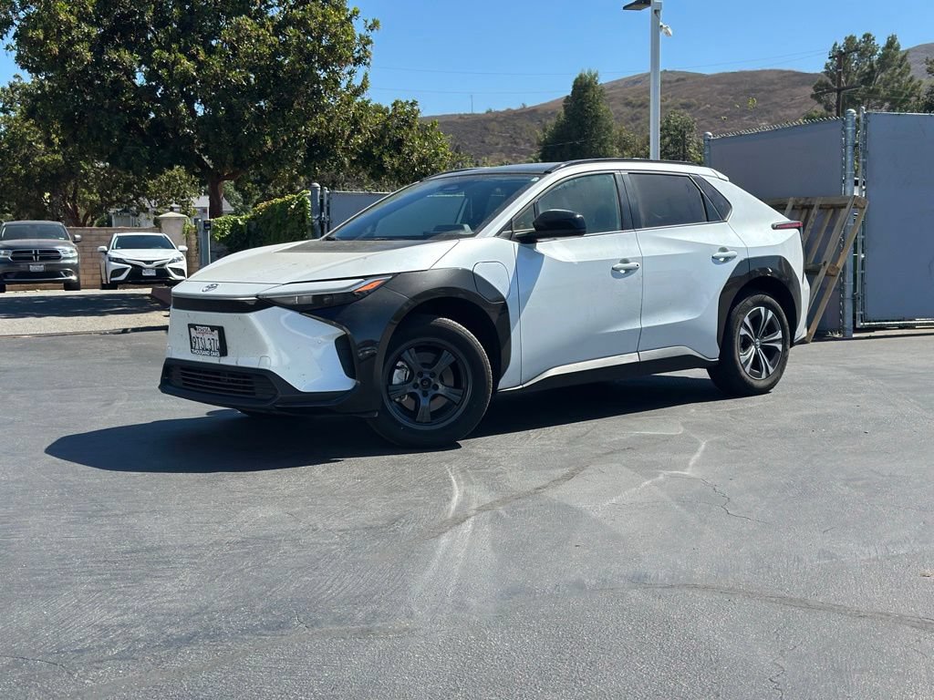Used 2025 Toyota bZ4X FWD w/ Weather Package