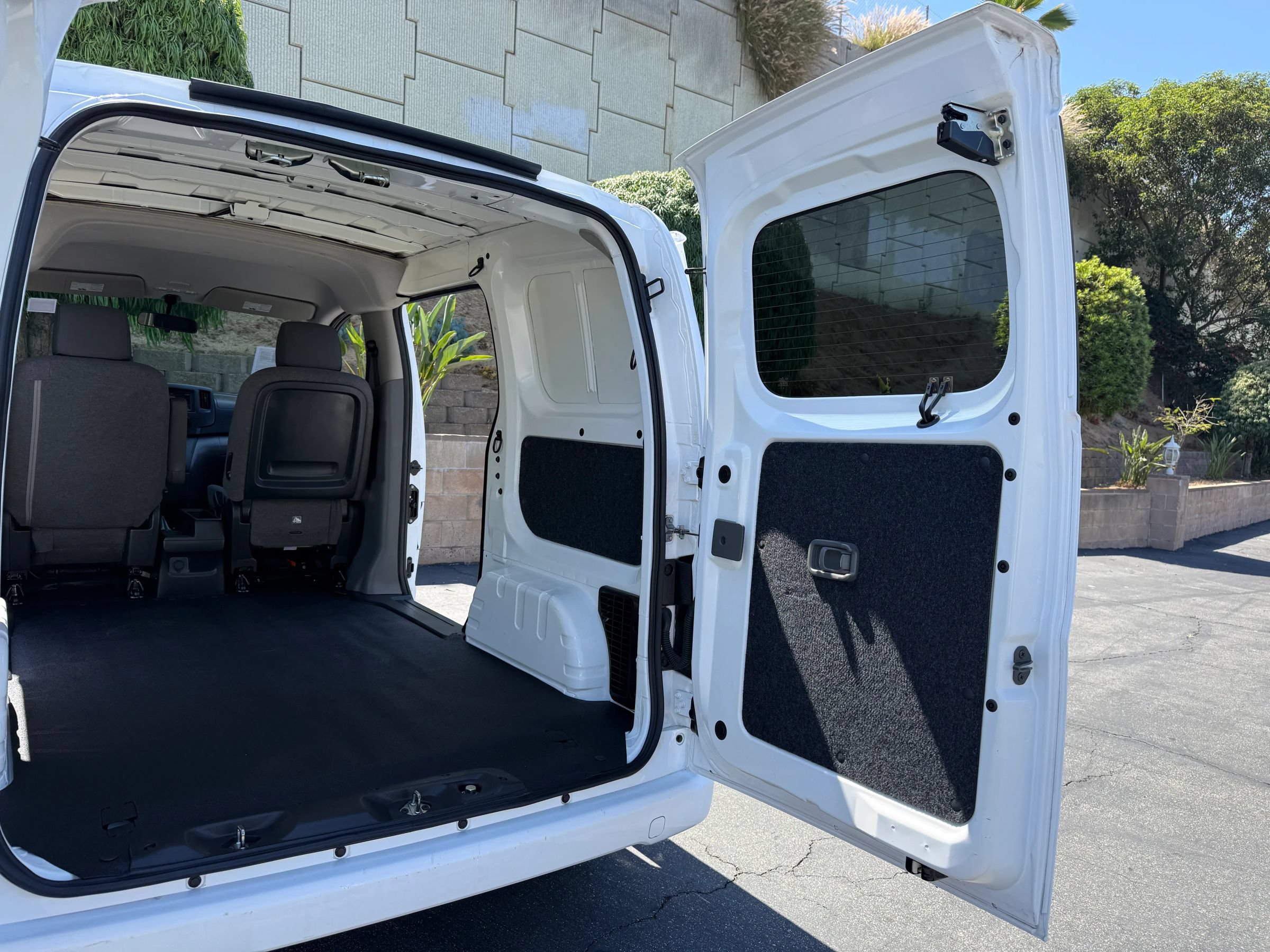 Used 2020 Nissan NV200 SV w/ Back Door Glass Package FWD image 27