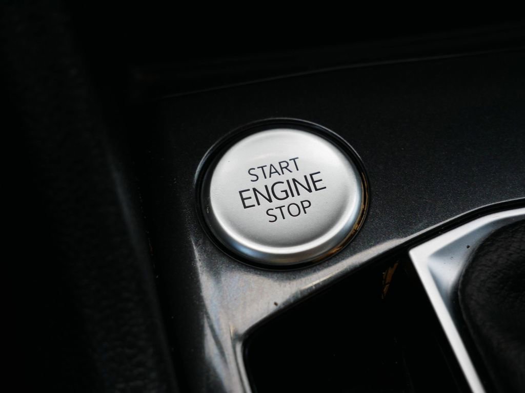 Used 2024 Volkswagen Tiguan Wolfsburg Edition FWD image 33