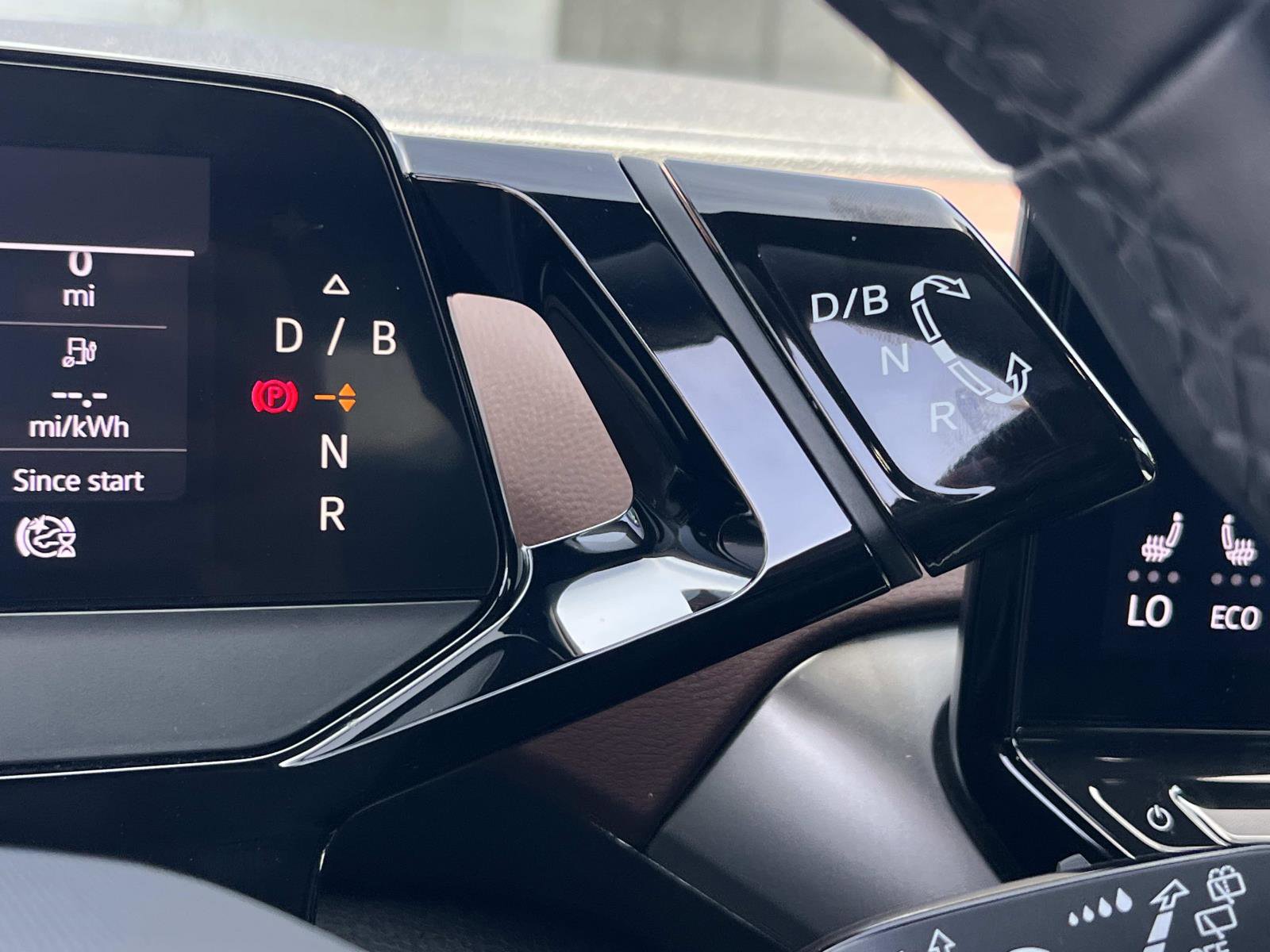 Used 2023 Volkswagen ID.4 Pro image 12