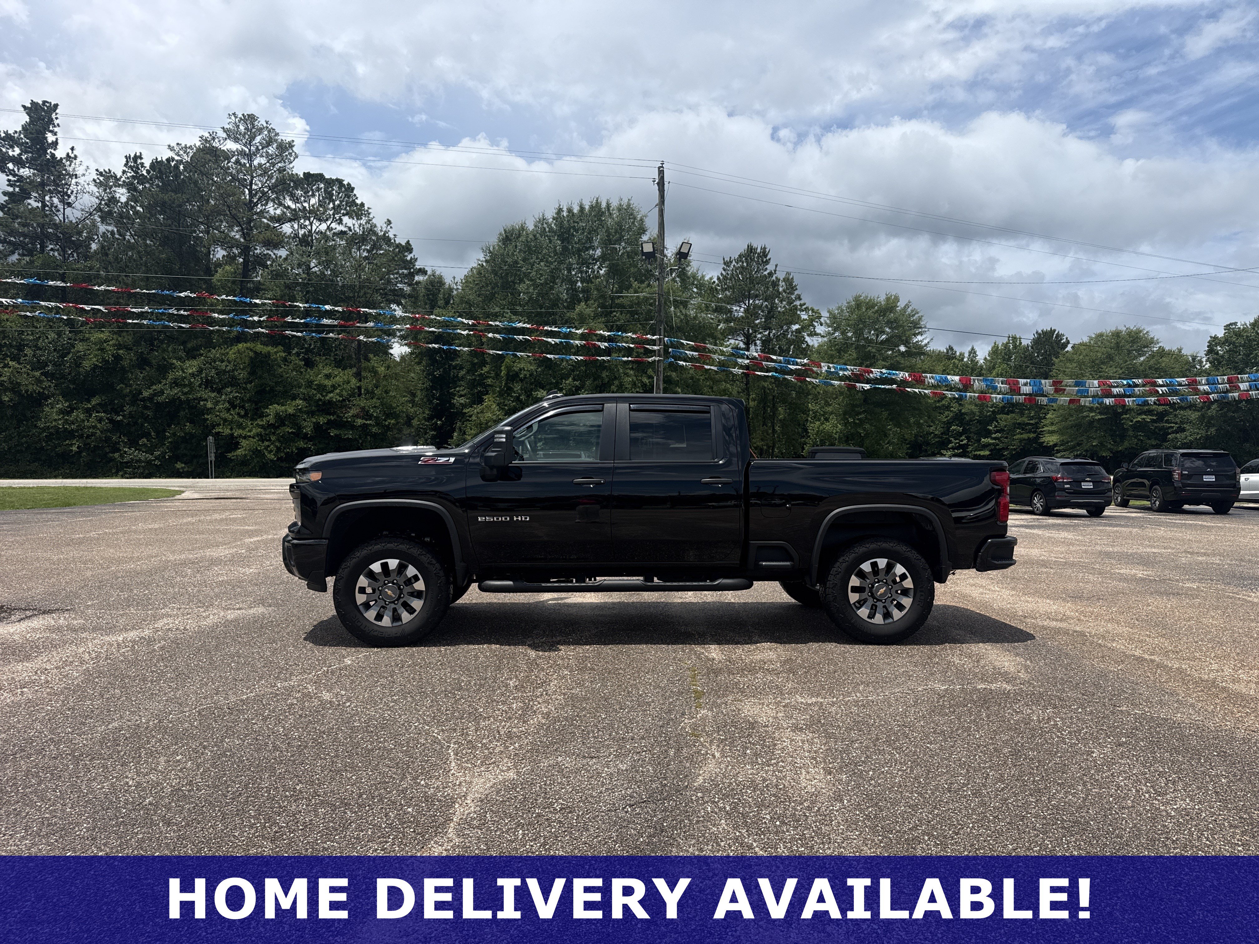 Used 2024 Chevrolet Silverado 2500 Custom w/ Custom Value Package AWD/4WD image 4