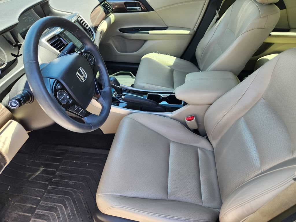 Used 2016 Honda Accord EX-L image 11