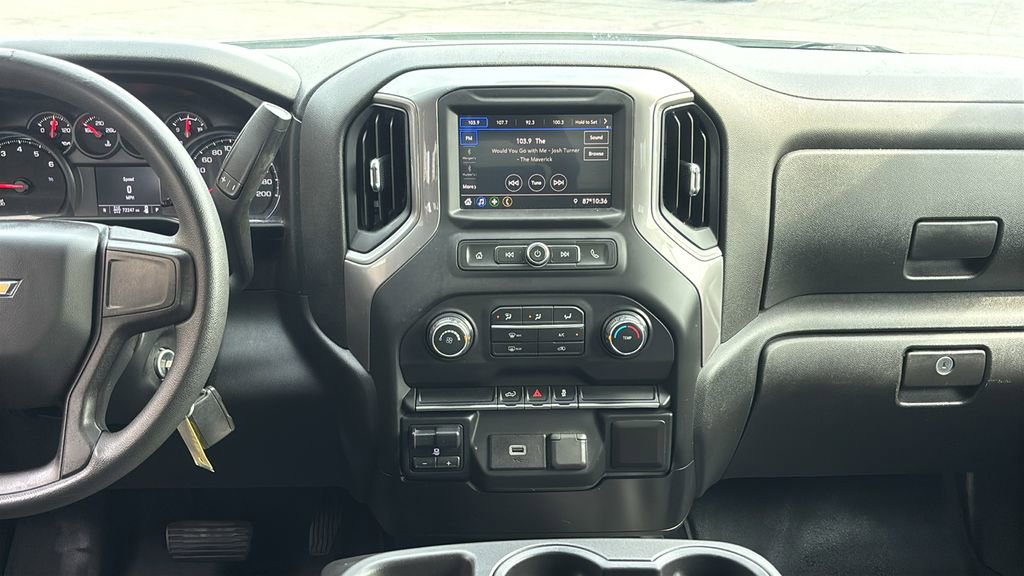 Used 2020 Chevrolet Silverado 1500 Custom w/ Custom Value Package AWD/4WD image 6