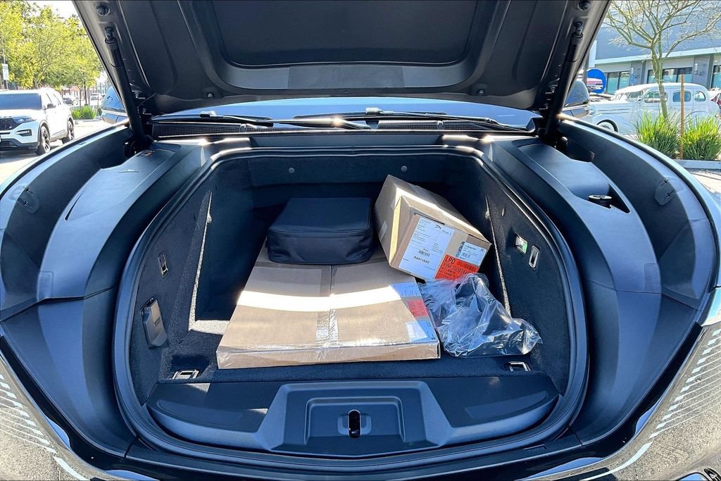 New 2026 Cadillac Escalade IQ Luxury 2 w/ LPO, Floor Liner Package AWD/4WD image 17