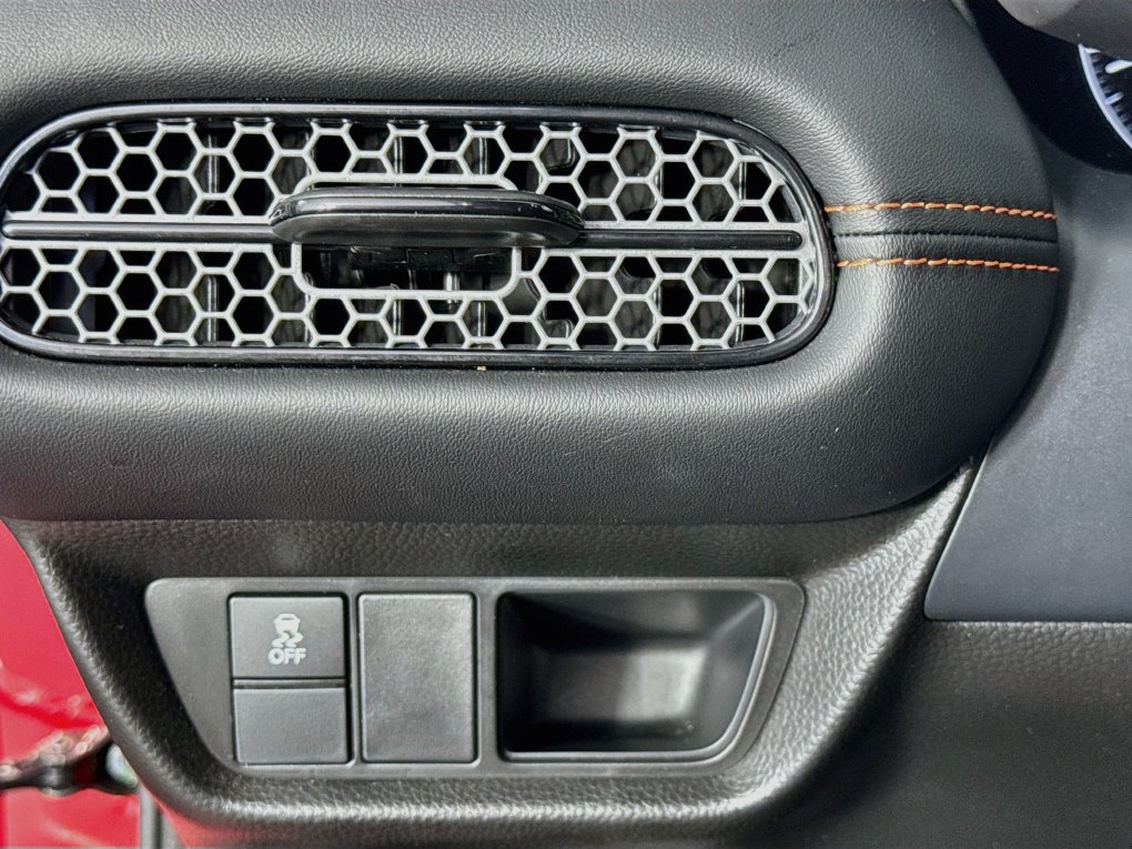 Used 2025 Honda HR-V Sport image 15