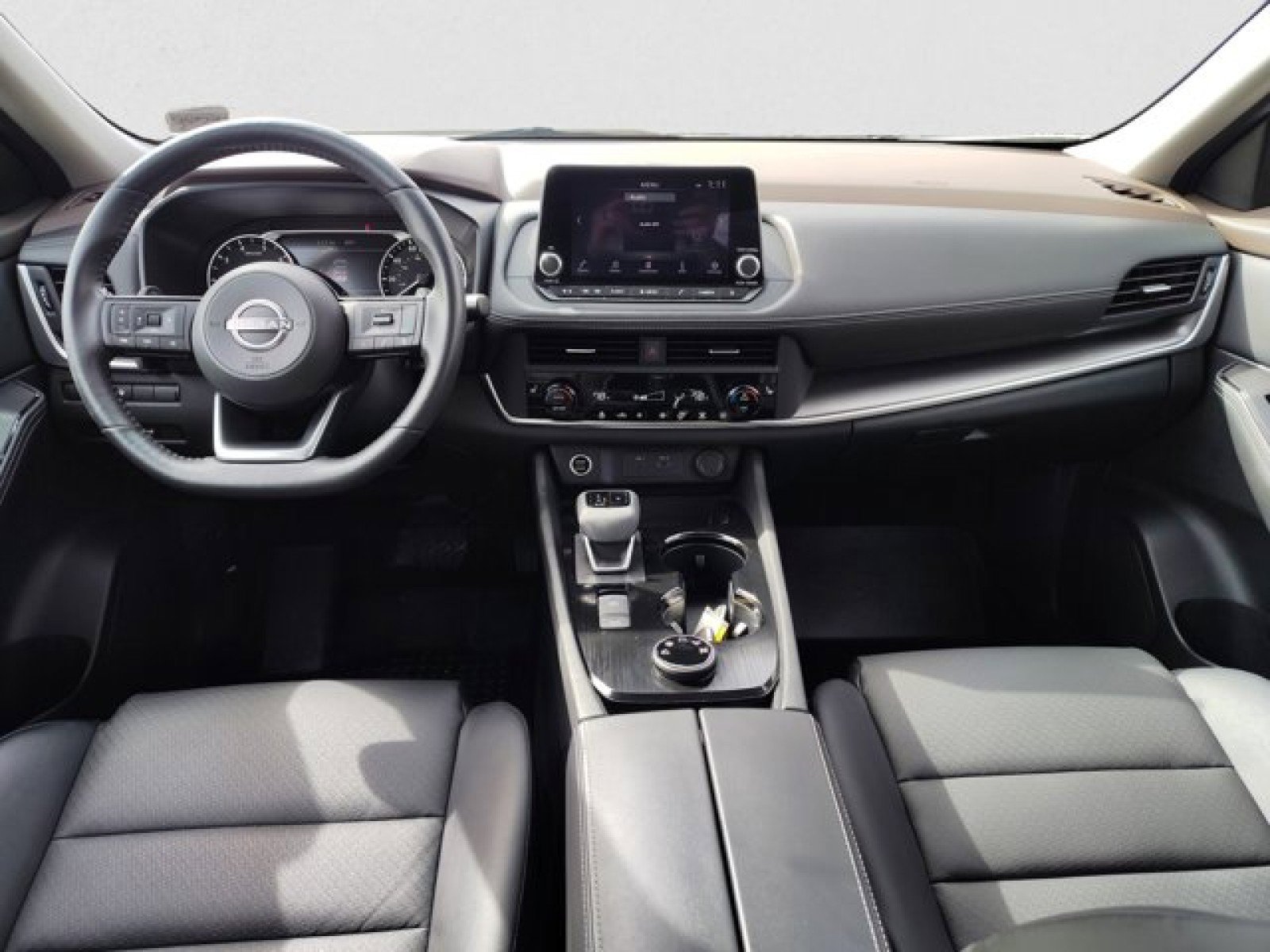 Used 2023 Nissan Rogue SV w/ SV Premium B Package AWD/4WD image 13