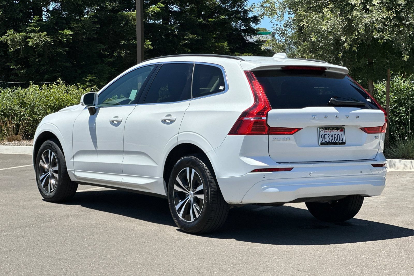 Used 2023 Volvo XC60 B5 Core w/ Protection Package Premier FWD image 6