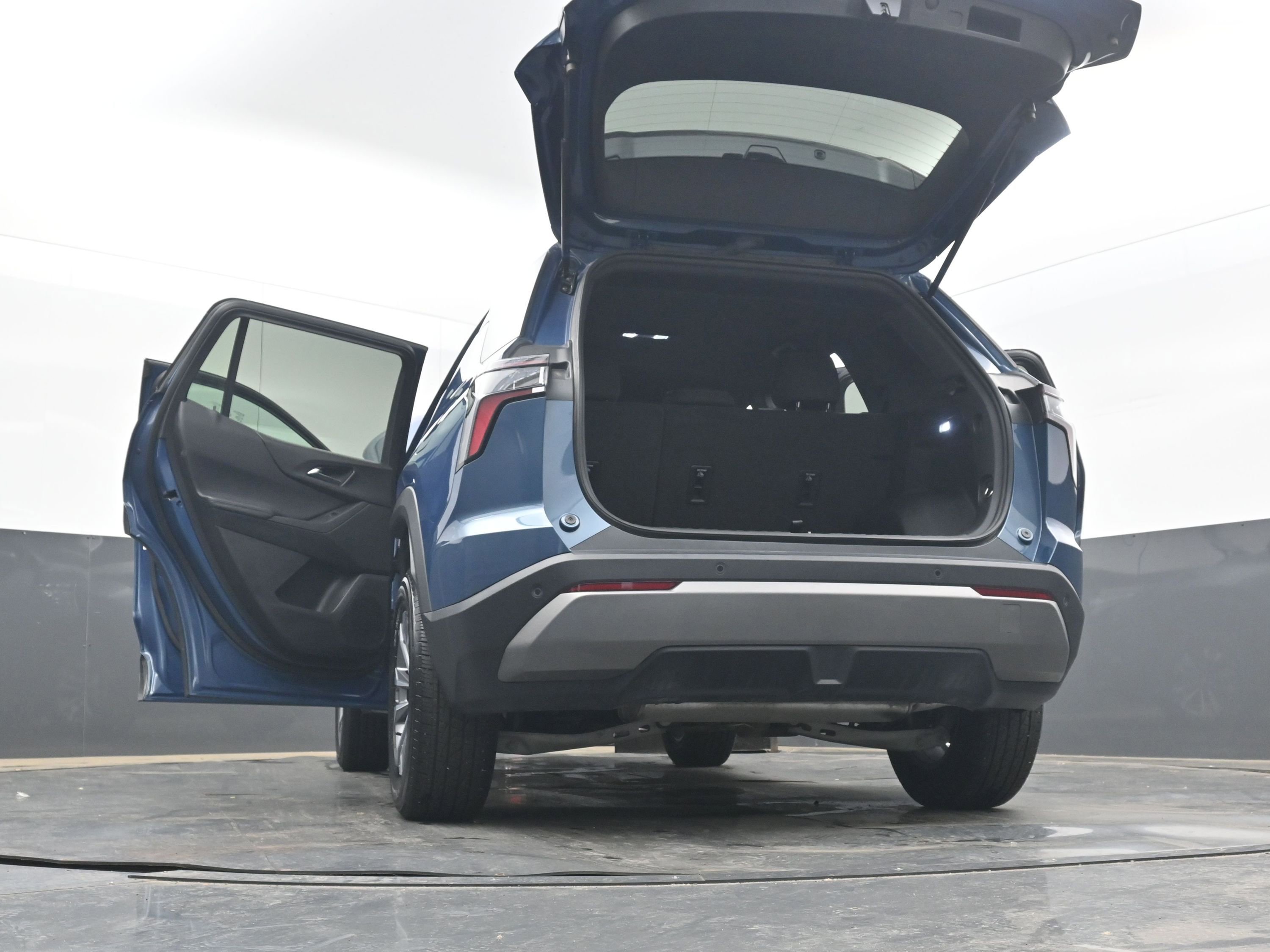 Certified 2025 Chevrolet Equinox LT FWD image 40
