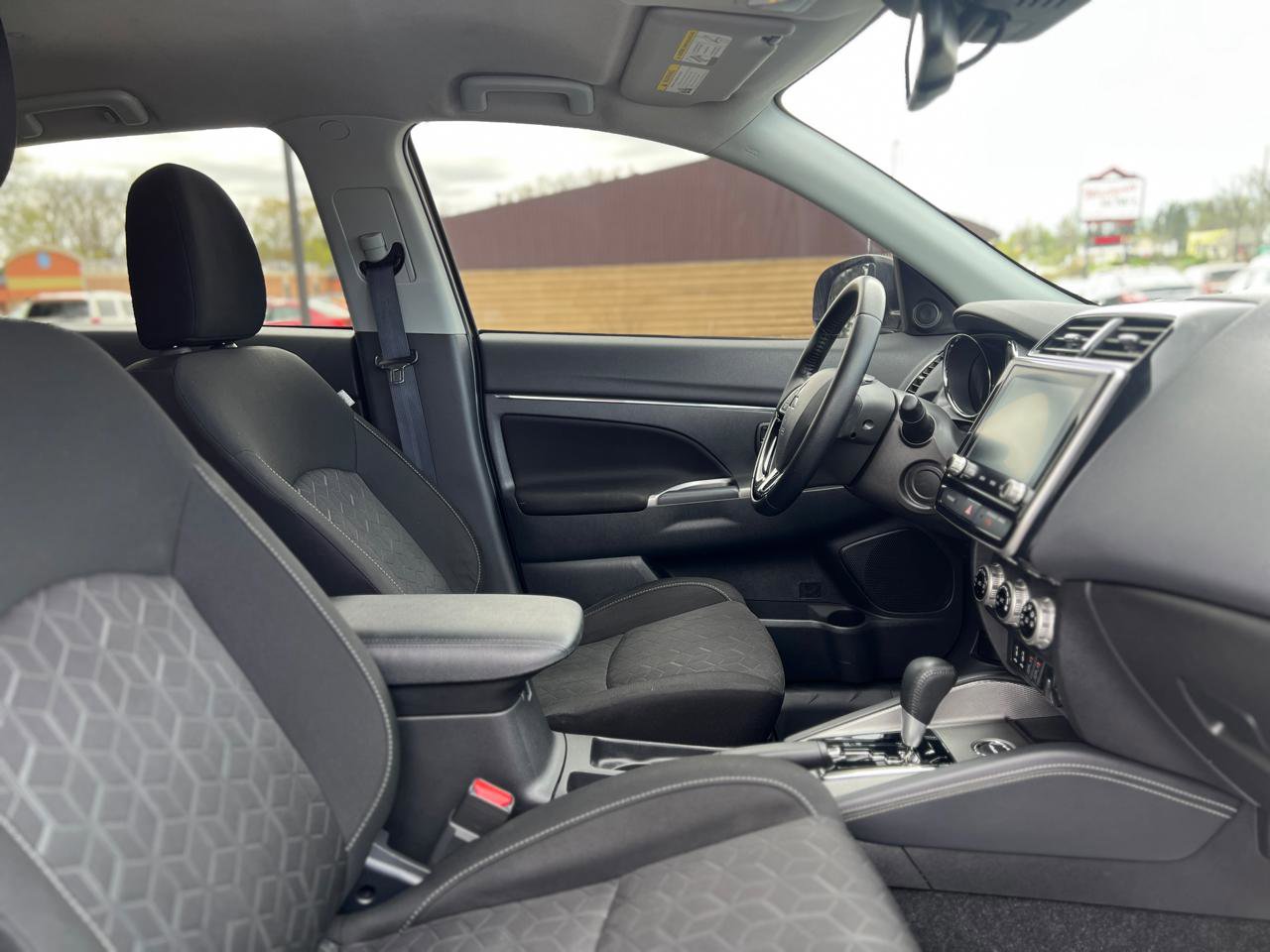 Used 2021 Mitsubishi Outlander Sport SE AWD/4WD image 43