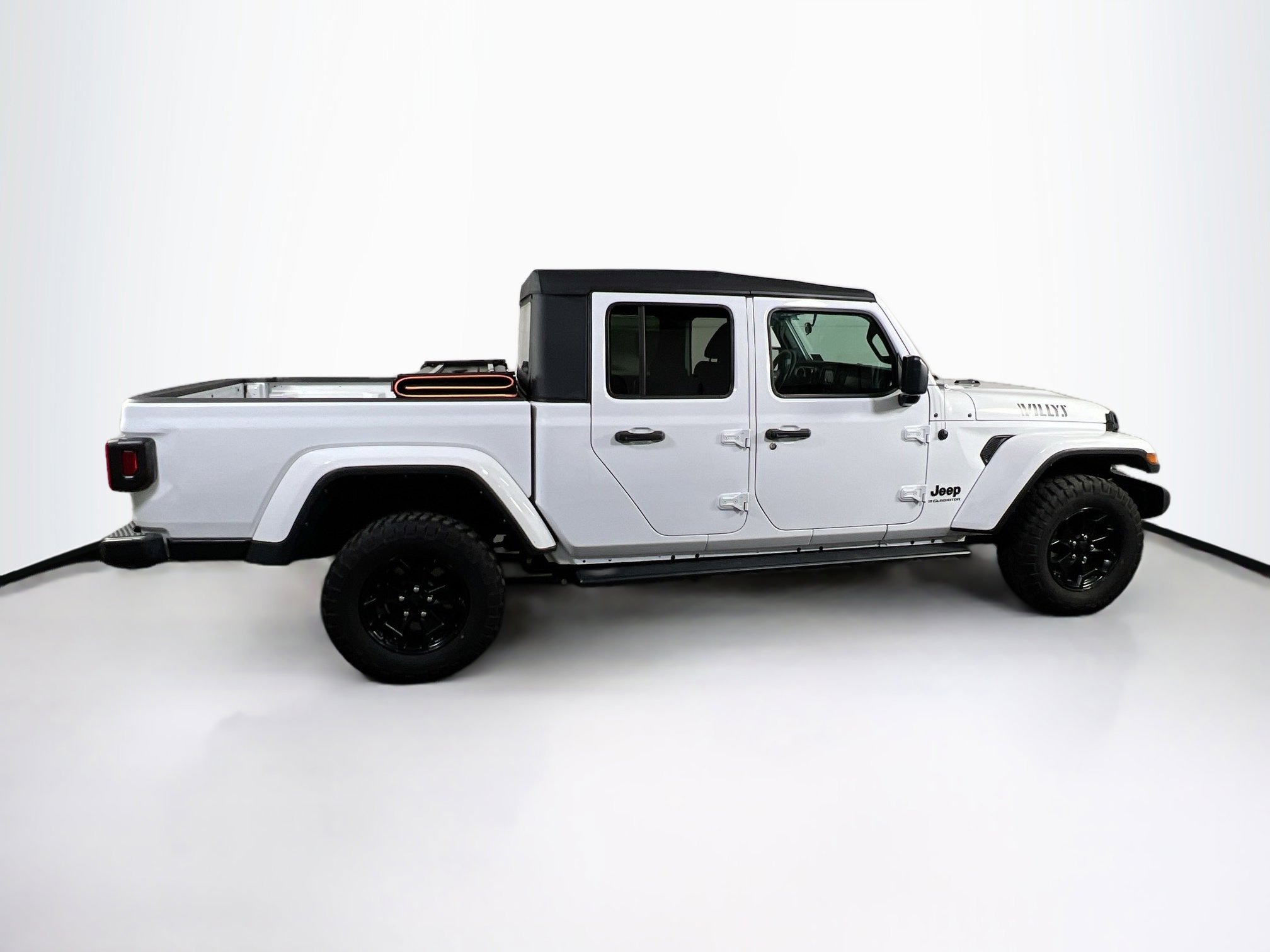 Used 2023 Jeep Gladiator Sport AWD/4WD image 4