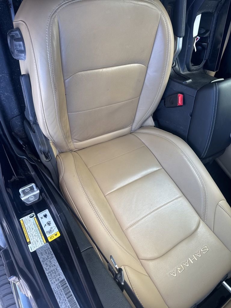 Used 2018 Jeep Wrangler Unlimited Sahara image 15