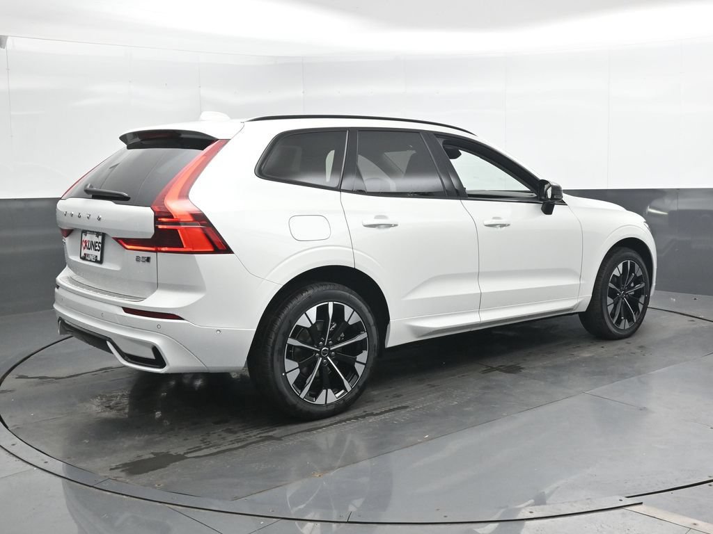 New 2026 Volvo XC60 B5 Plus w/ Climate Package AWD/4WD image 2