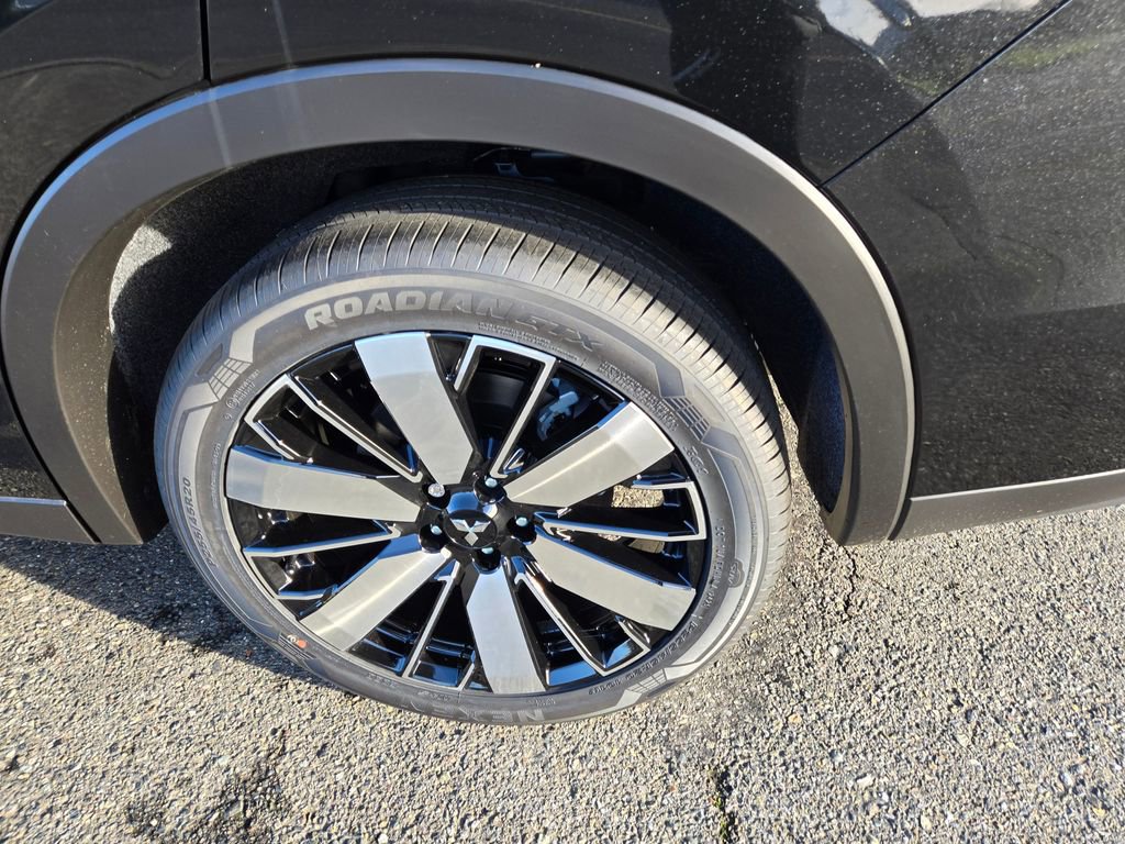 New 2026 Mitsubishi Outlander SE image 5