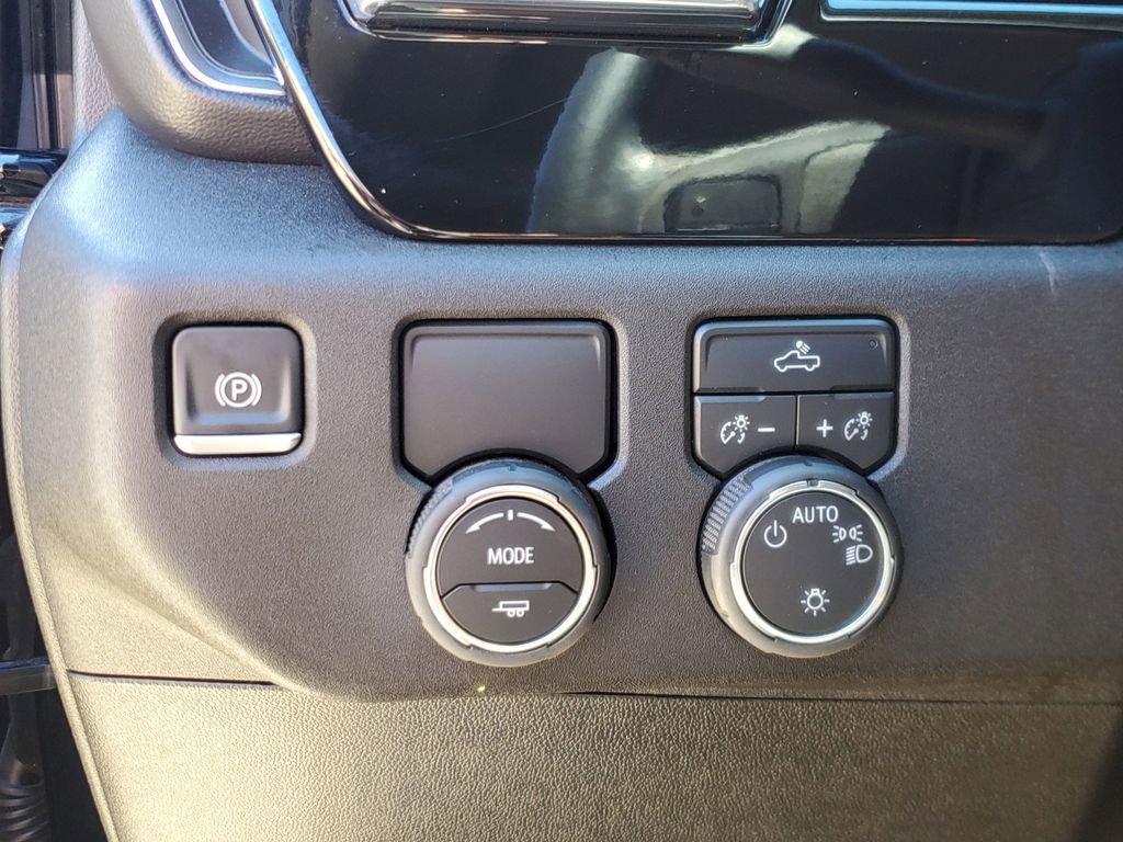 Used 2025 Chevrolet Silverado 1500 LT image 19