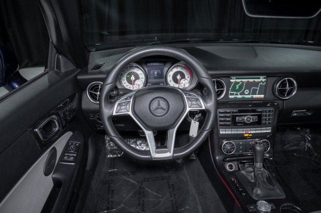 Certified 2015 Mercedes-Benz SLK 250 image 19