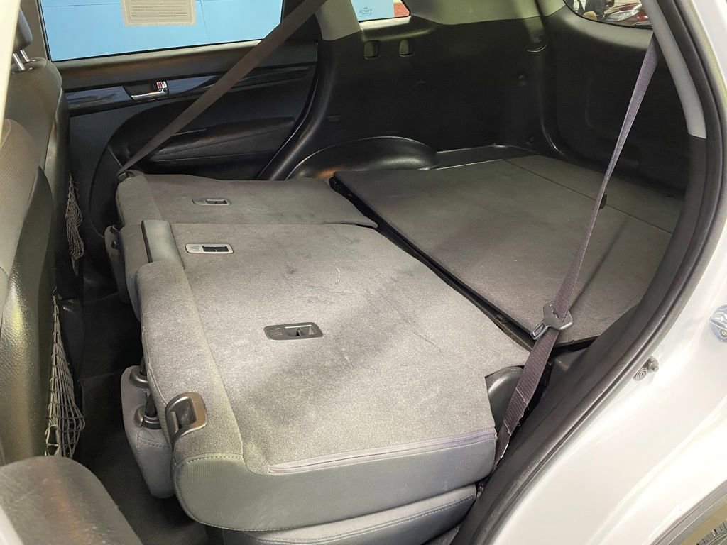 Used 2012 Kia Sorento LX image 36
