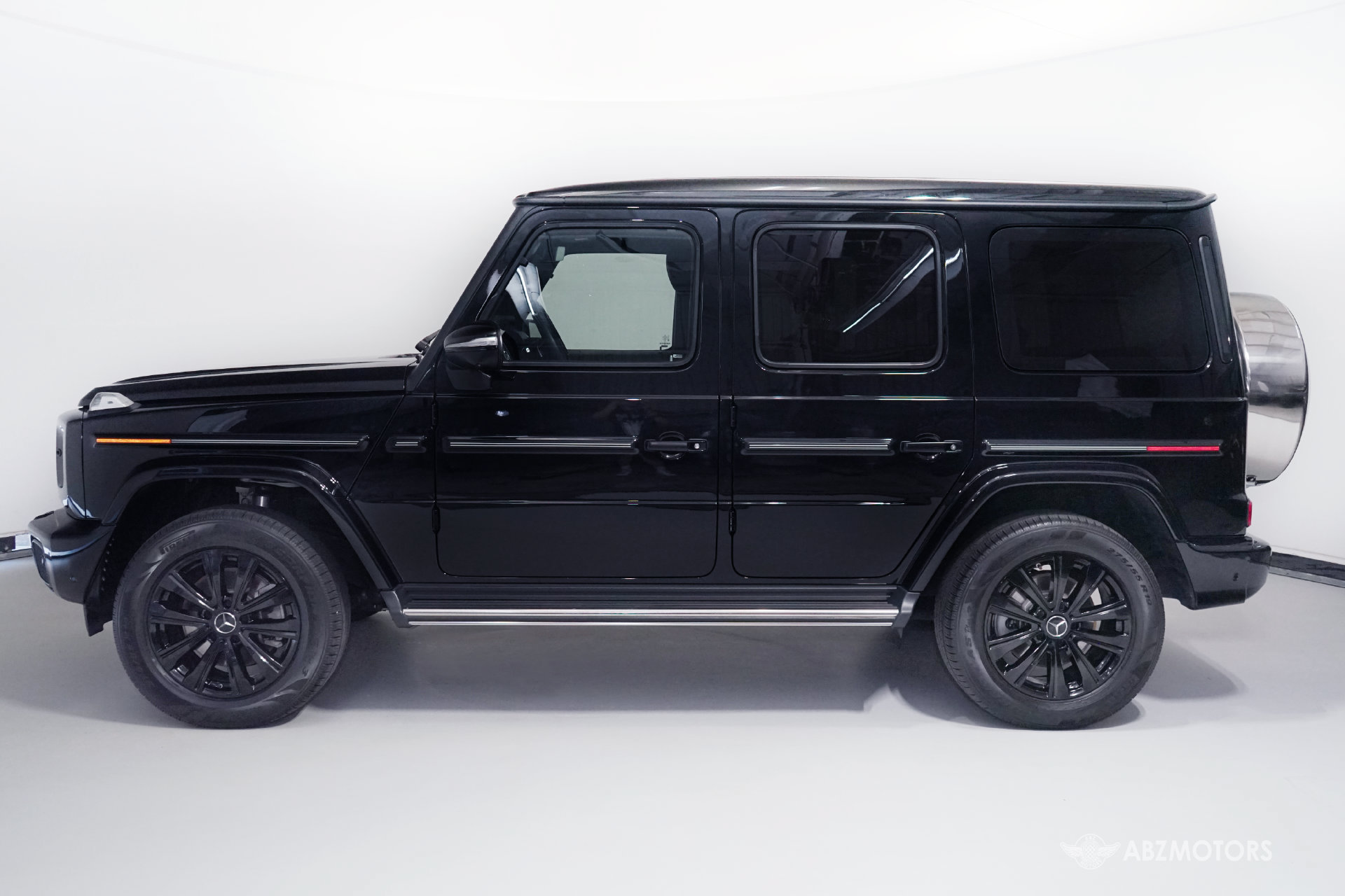 Used 2025 Mercedes-Benz G 550 image 4