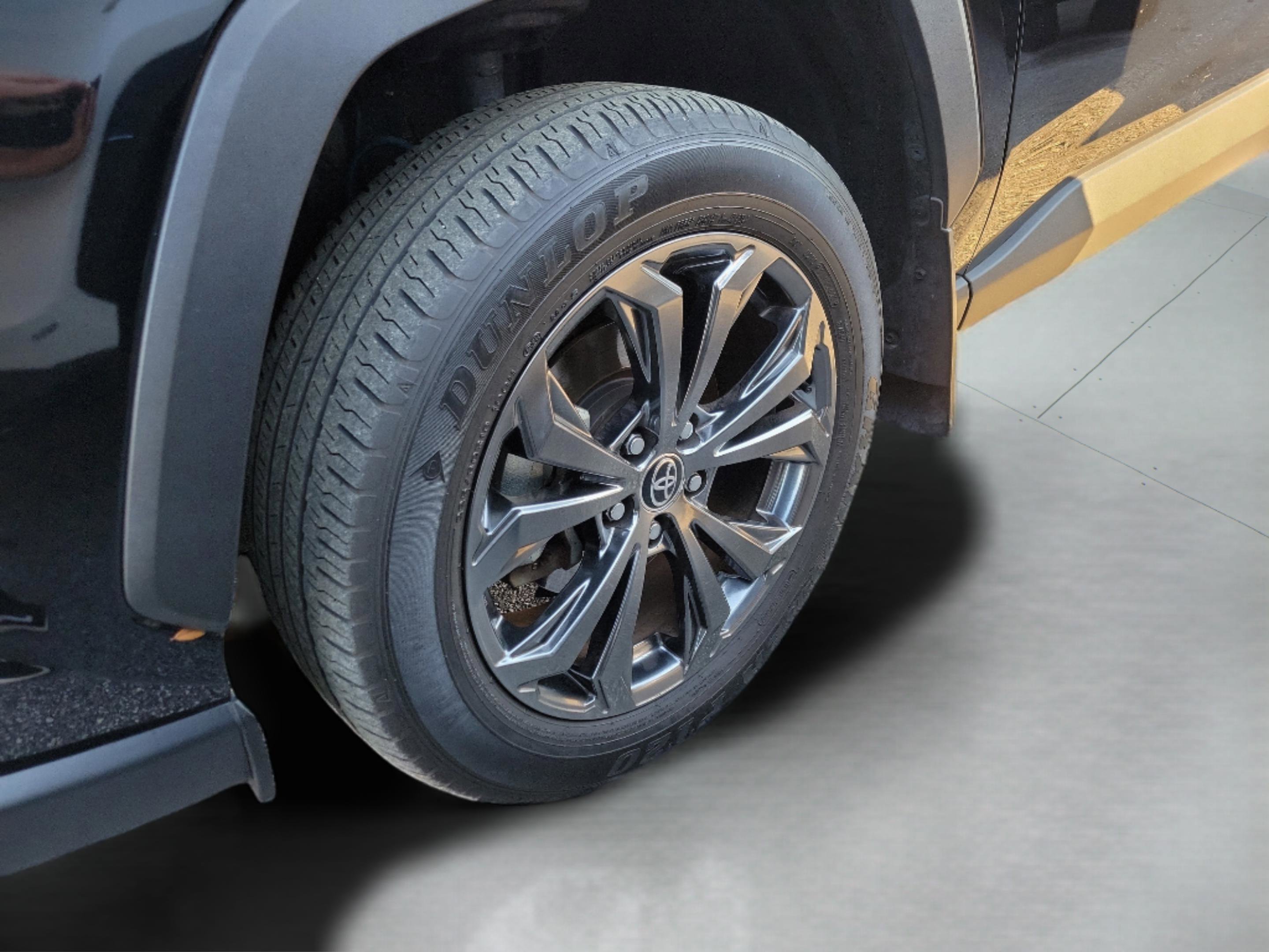 Certified 2022 Toyota RAV4 XLE Premium image 32