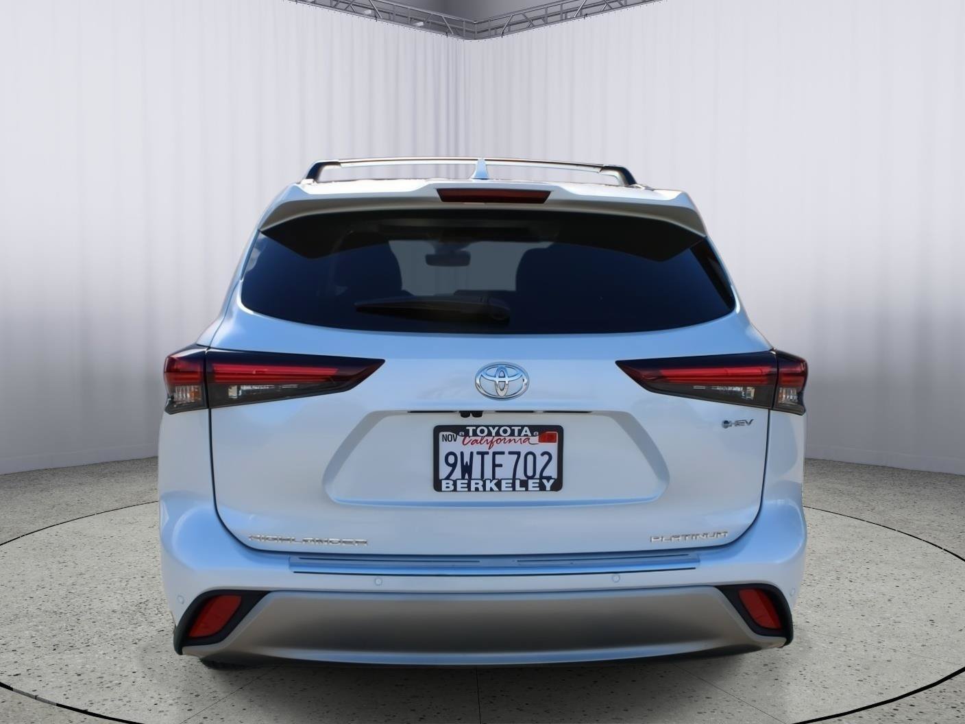 Used 2026 Toyota Highlander Platinum AWD/4WD image 7