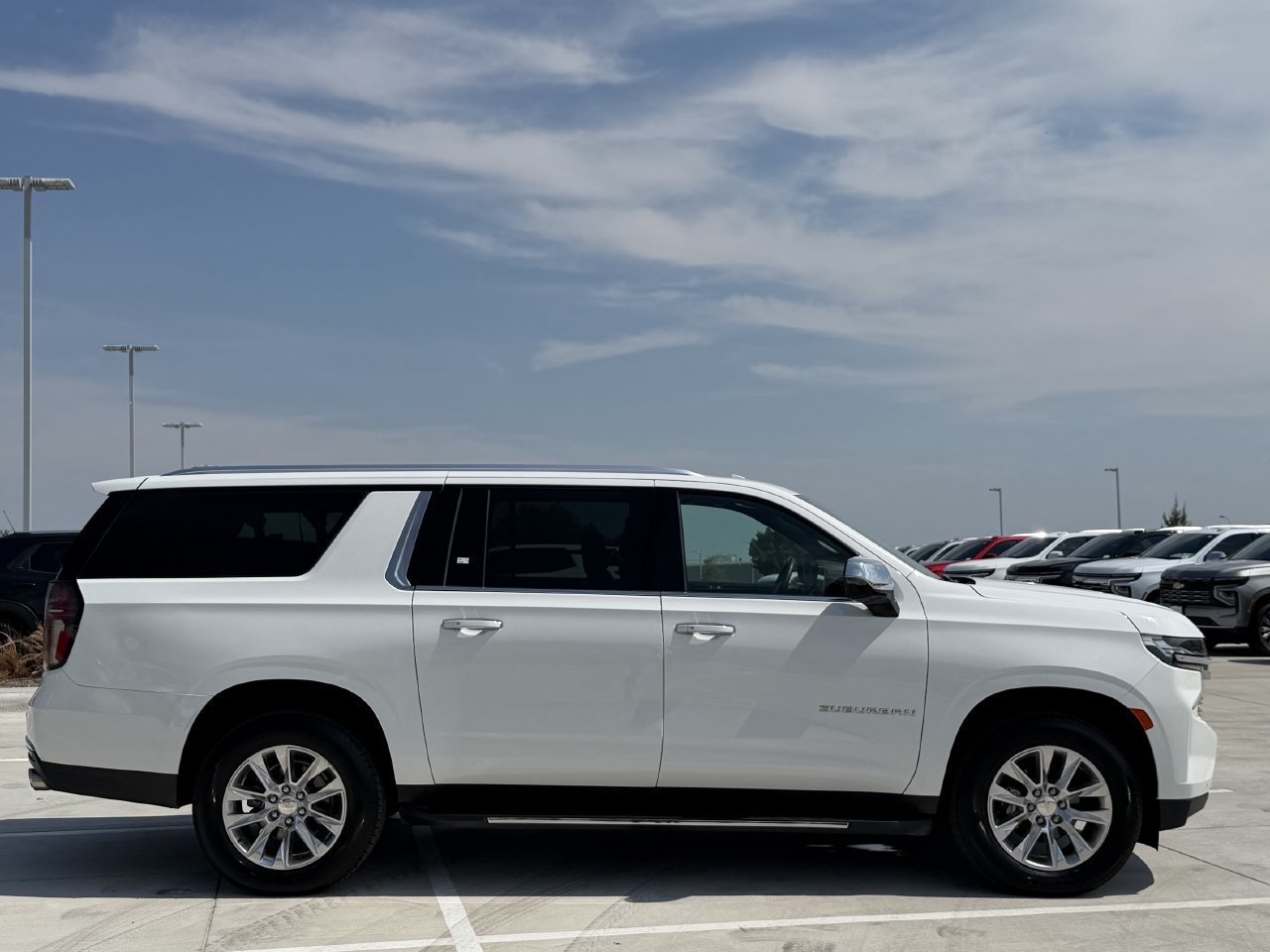 Used 2023 Chevrolet Suburban Premier AWD/4WD image 3