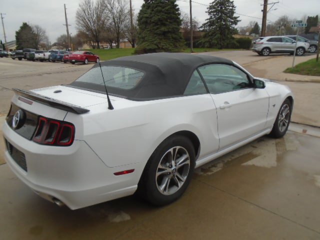 Used 2014 Ford Mustang Premium RWD image 6