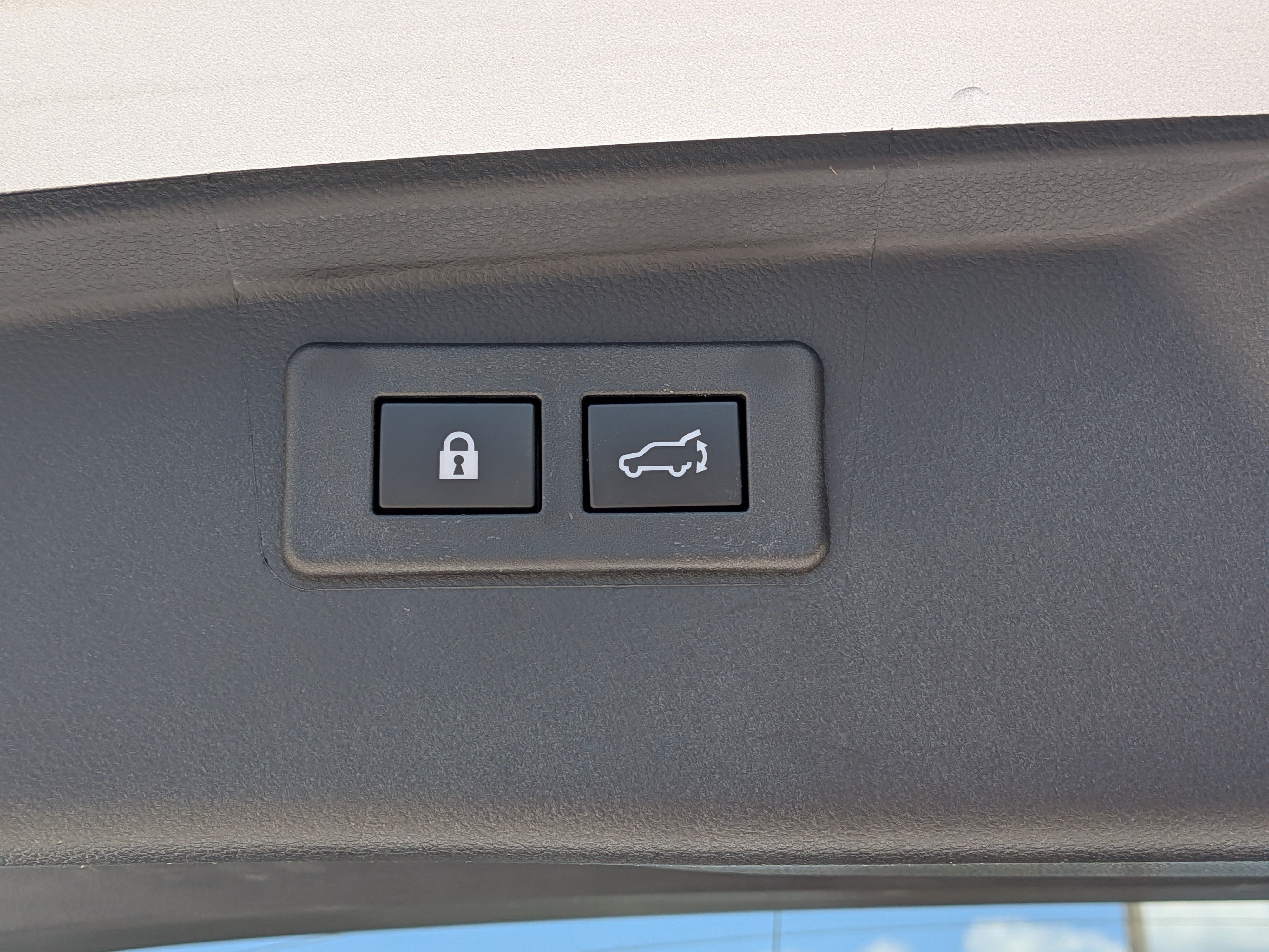 Certified 2025 Subaru Outback Limited AWD/4WD image 14