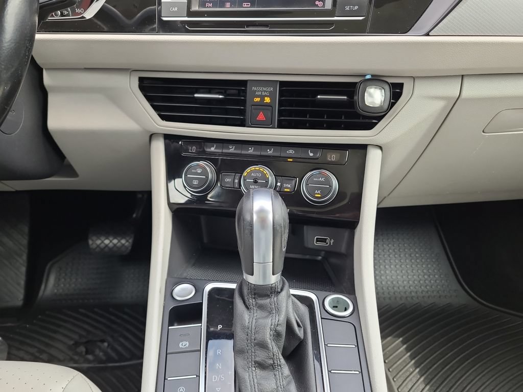 Used 2019 Volkswagen Jetta SE FWD image 11