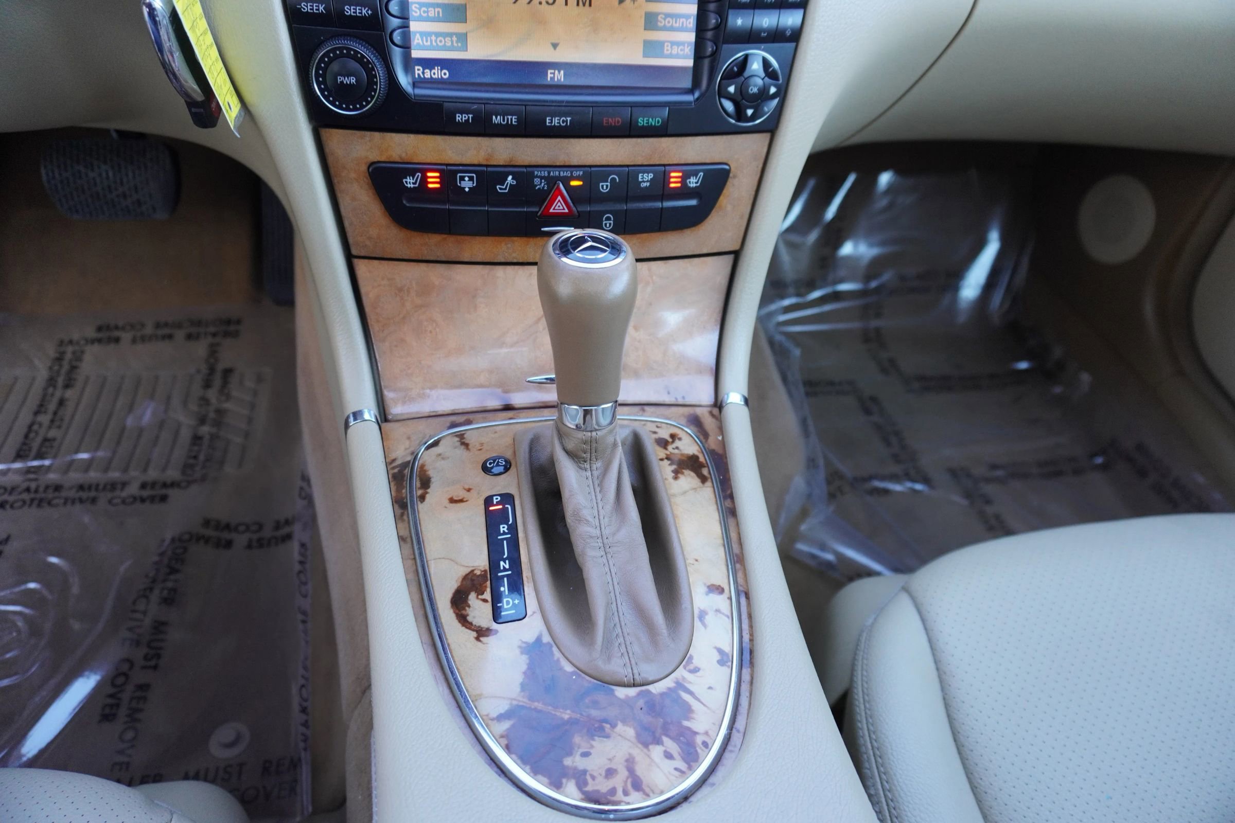 Used 2008 Mercedes-Benz E 350 E 350 4MATIC Sedan 4D image 19