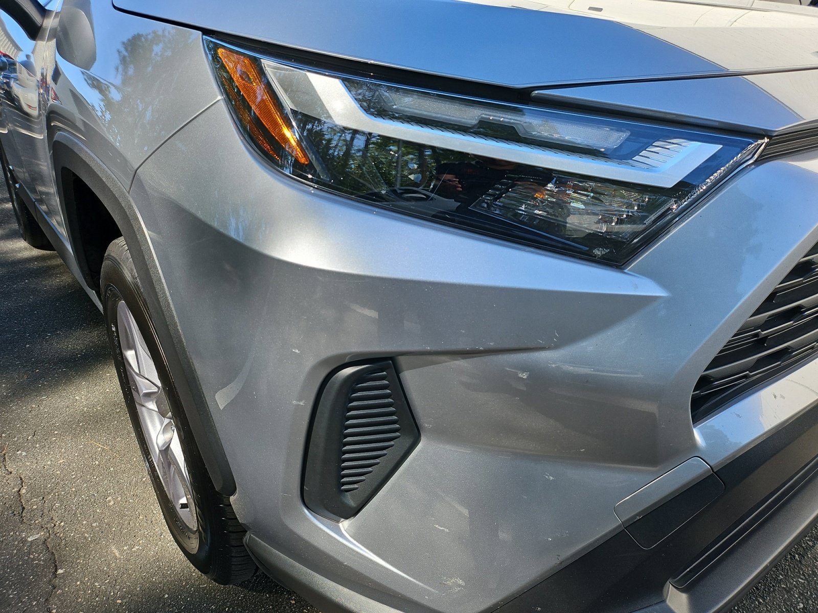 Used 2025 Toyota RAV4 XLE AWD/4WD image 13