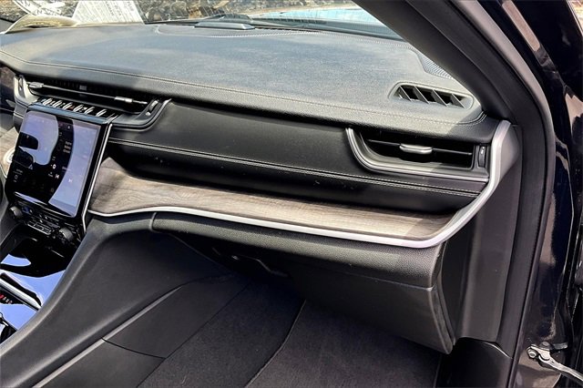 Used 2025 Jeep Grand Cherokee Limited 4xe image 16