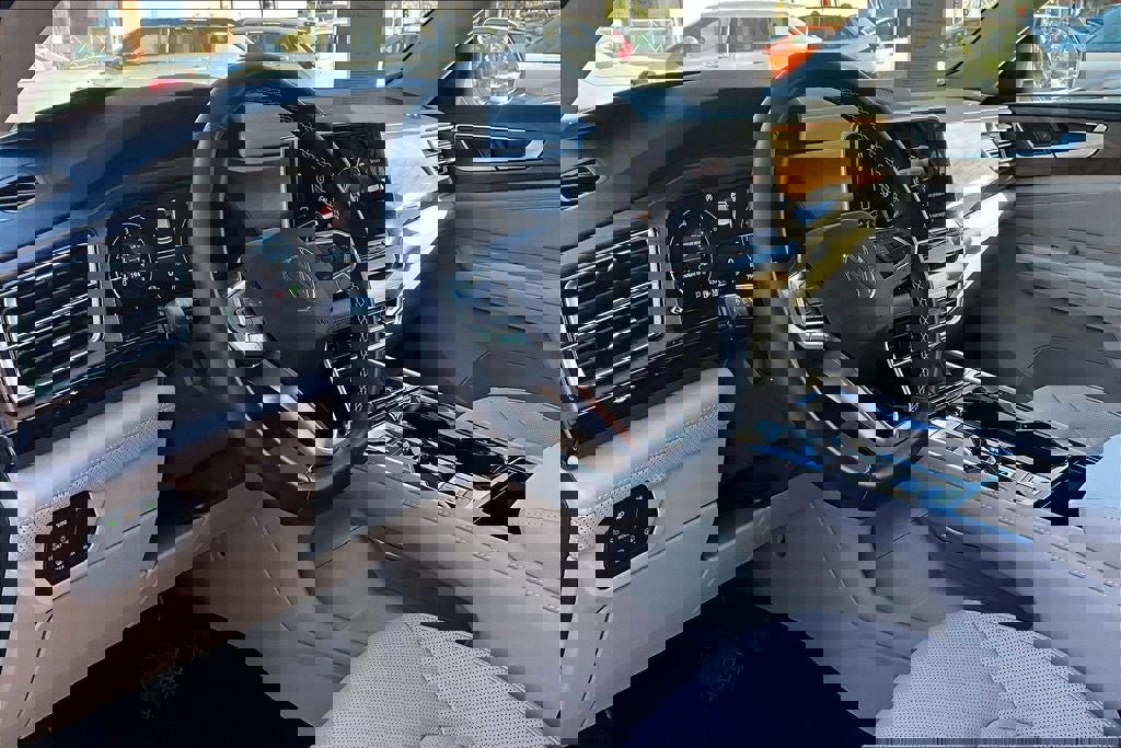 Certified 2026 Volkswagen Atlas SE w/ Black Wheel Package image 14