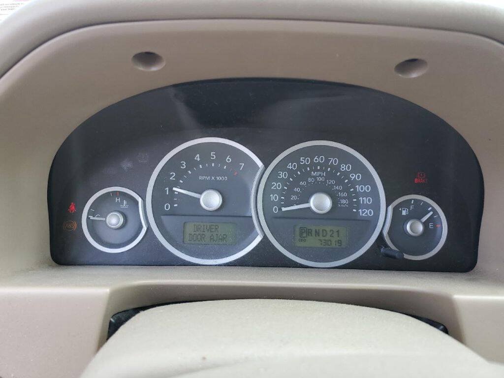 Used 2005 Mercury Mariner 4WD V6 image 7
