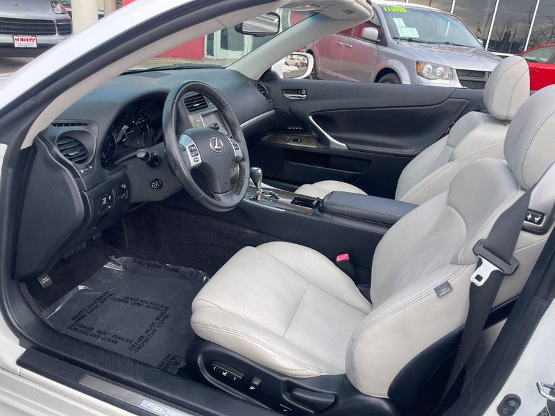 Used 2011 Lexus IS 250C w/ Luxury Pkg image 14