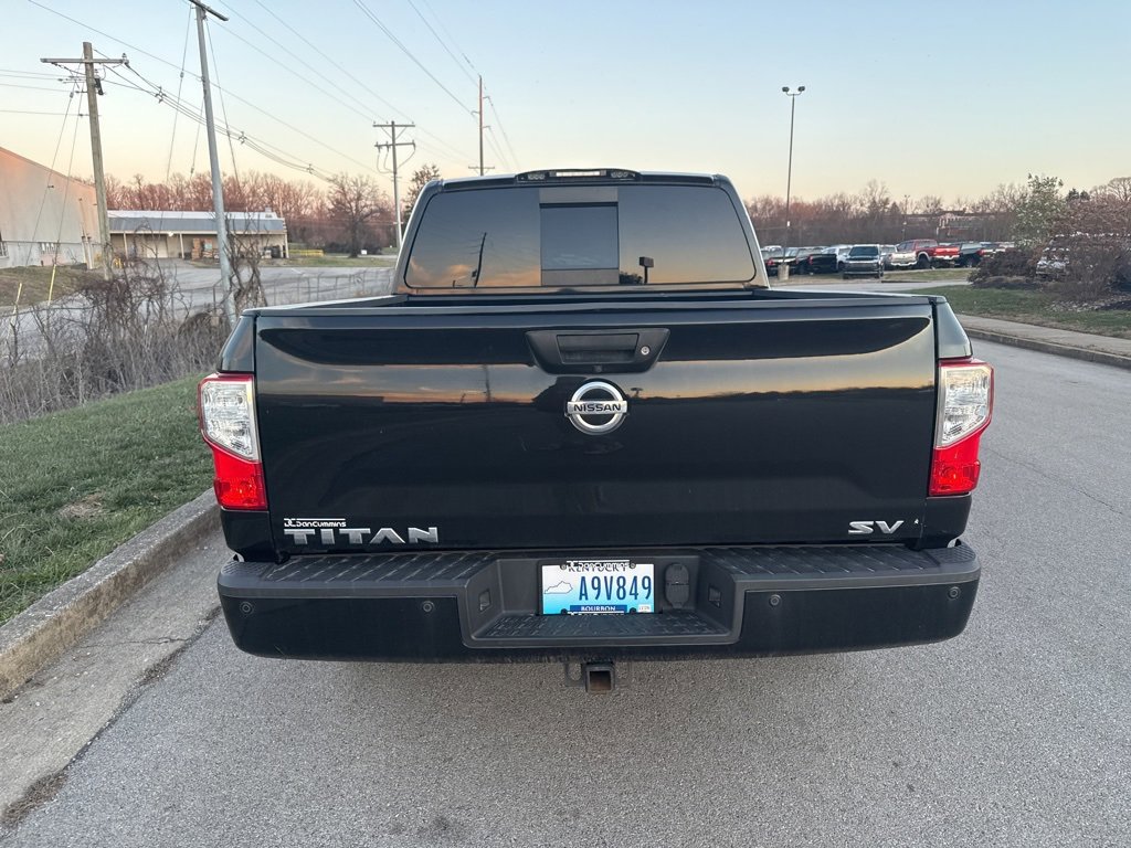 Used 2018 Nissan Titan SV w/ SV Convenience Package image 6