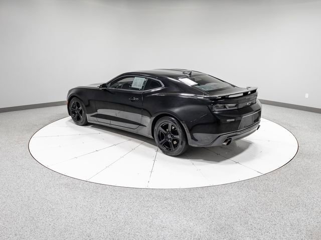 Used 2016 Chevrolet Camaro LT RWD image 27