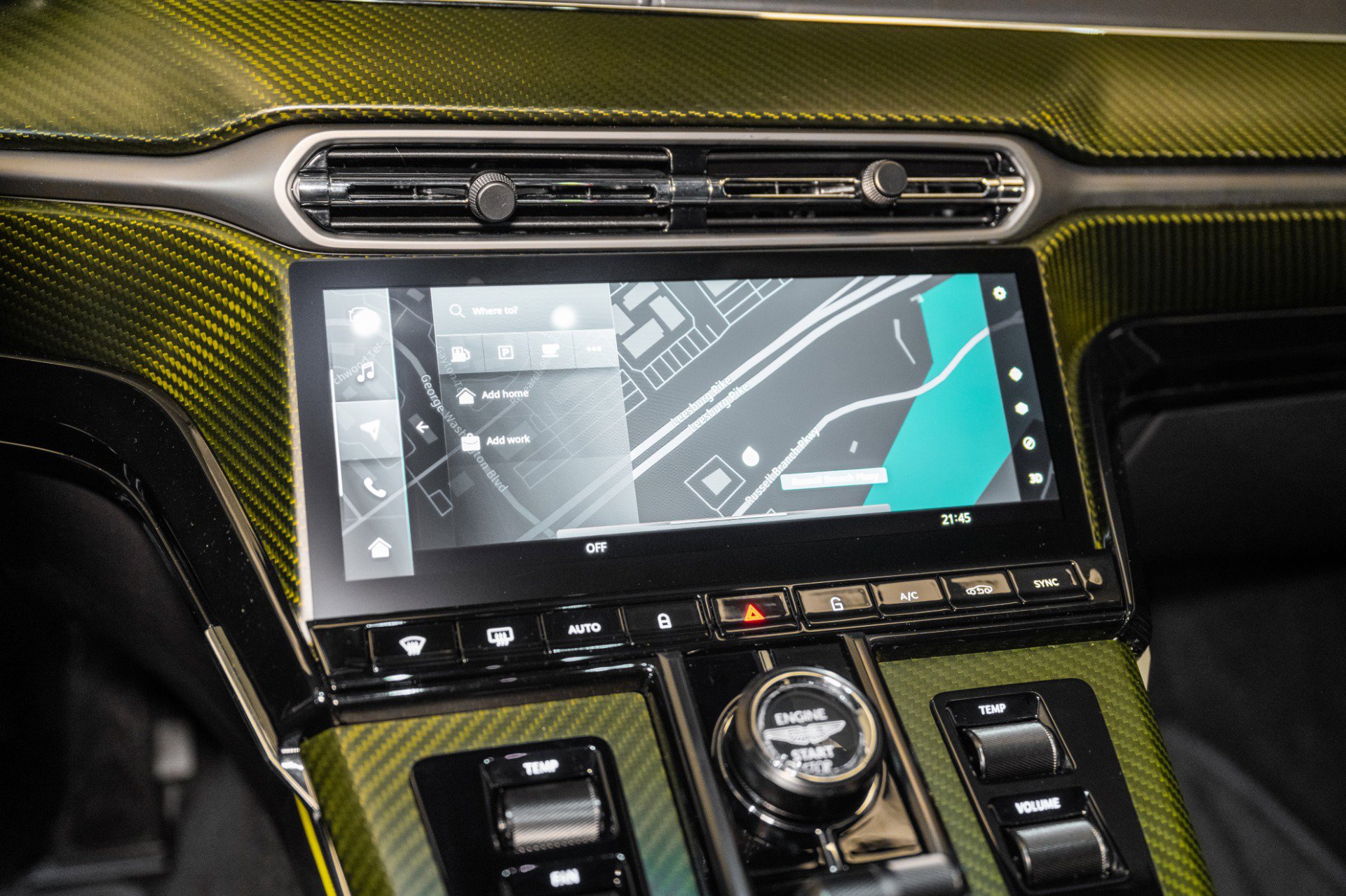 Used 2025 Aston Martin V8 Vantage Coupe image 10