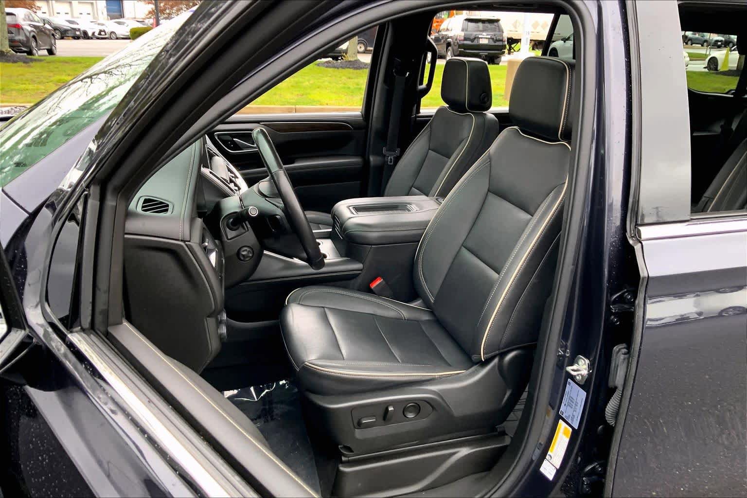 Used 2022 Chevrolet Tahoe Premier AWD/4WD image 9