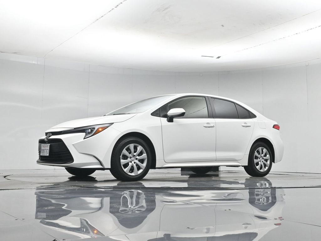 Used 2026 Toyota Corolla LE w/ Carpet Mat Package (TMS) FWD image 43
