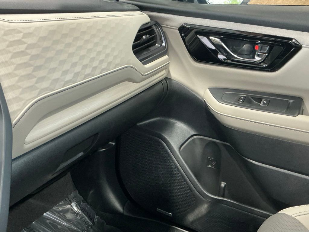 Used 2025 Subaru Forester Limited w/ Popular Package #1 AWD/4WD image 45