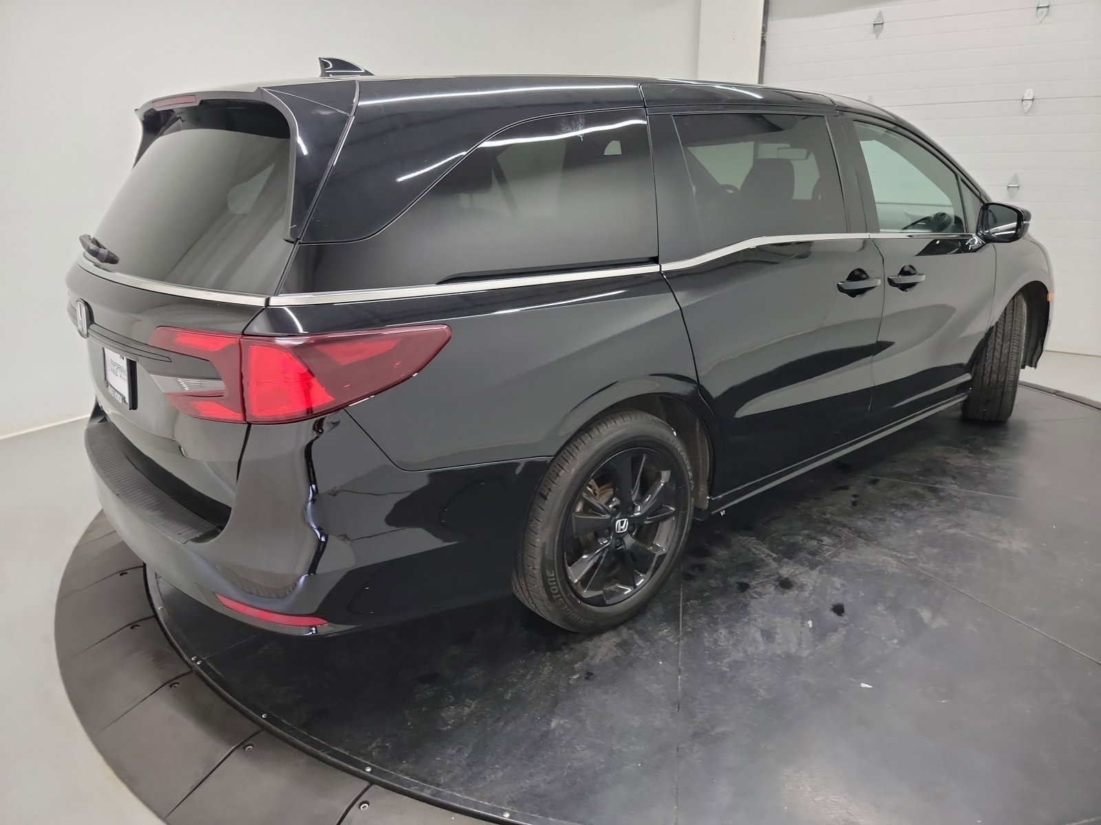 Certified 2024 Honda Odyssey Sport image 17