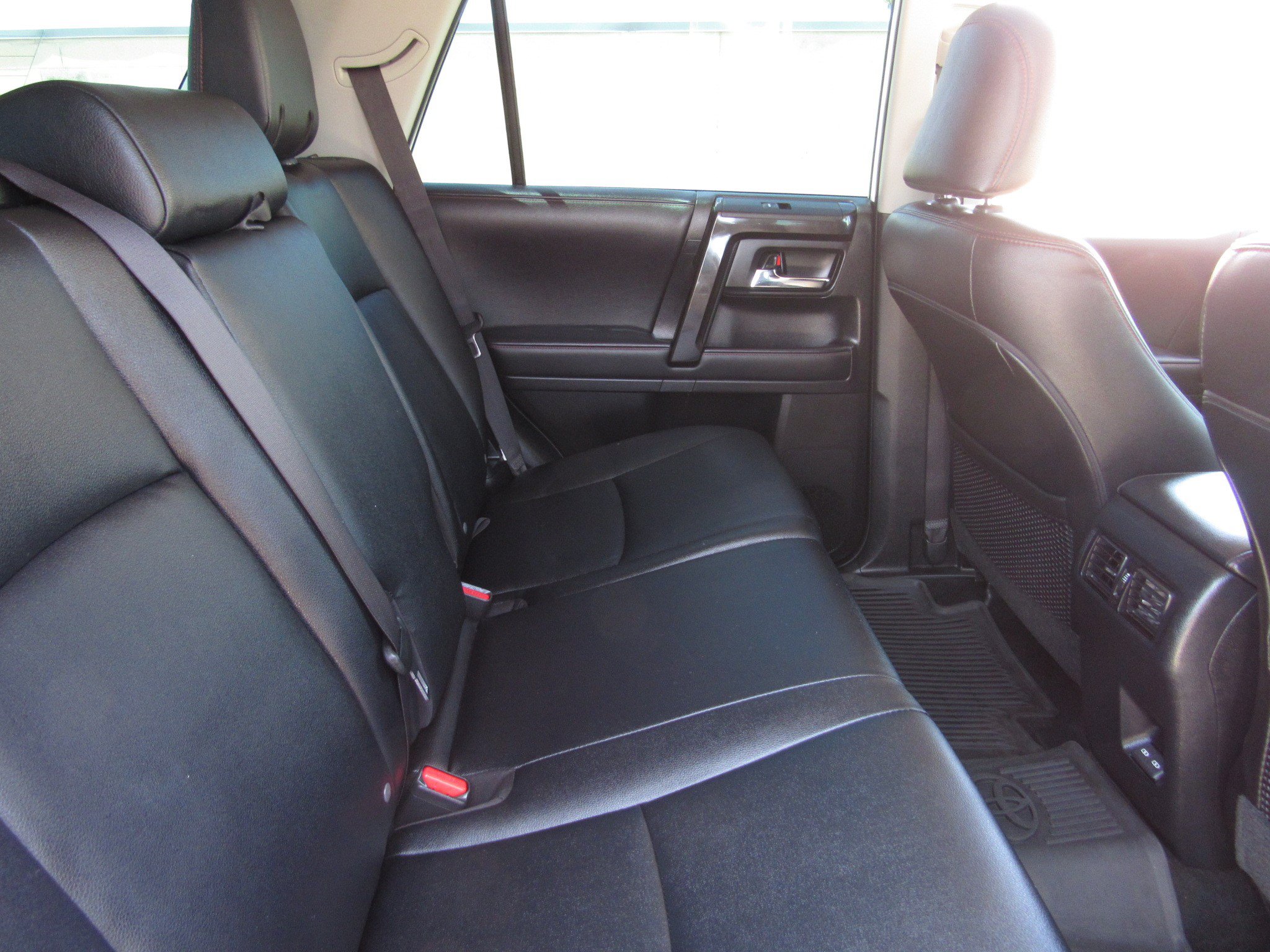 Used 2023 Toyota 4Runner TRD Off-Road Premium w/ Moonroof Package AWD/4WD image 12