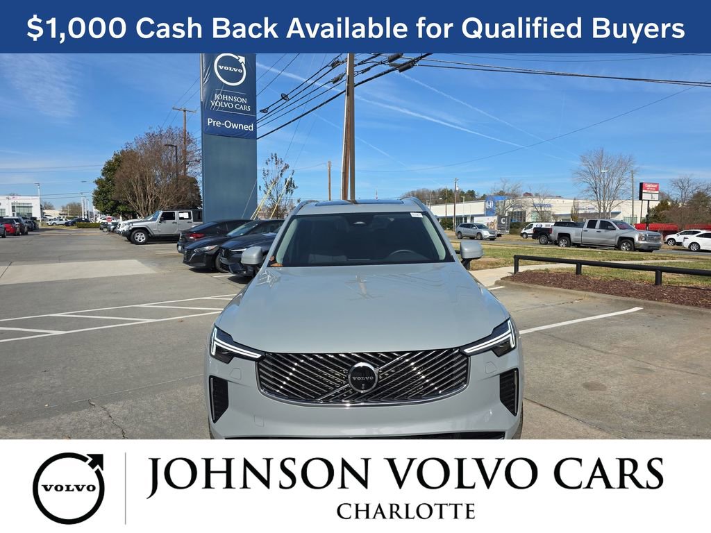 New 2026 Volvo XC90 T8 Plus w/ Protection Package Premier image 3