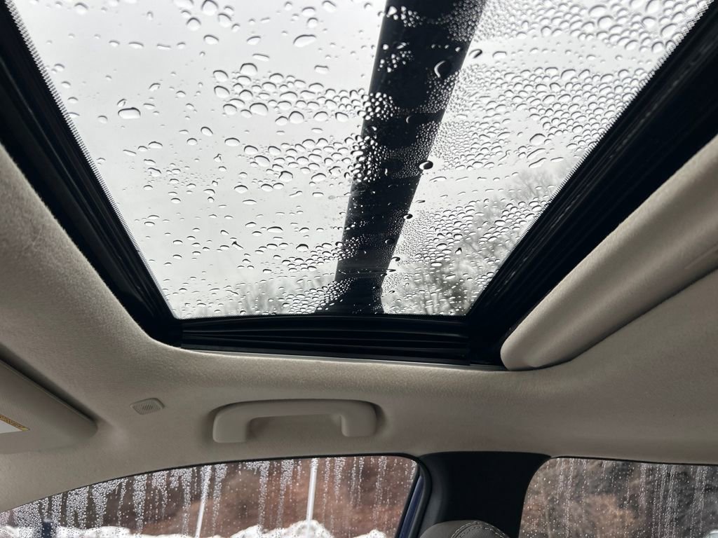 Used 2023 Toyota Corolla Cross XLE w/ Convenience Package image 15