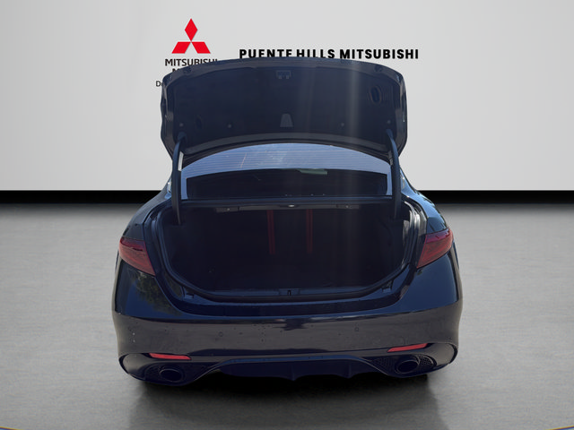 Used 2023 Alfa Romeo Giulia Veloce RWD image 9