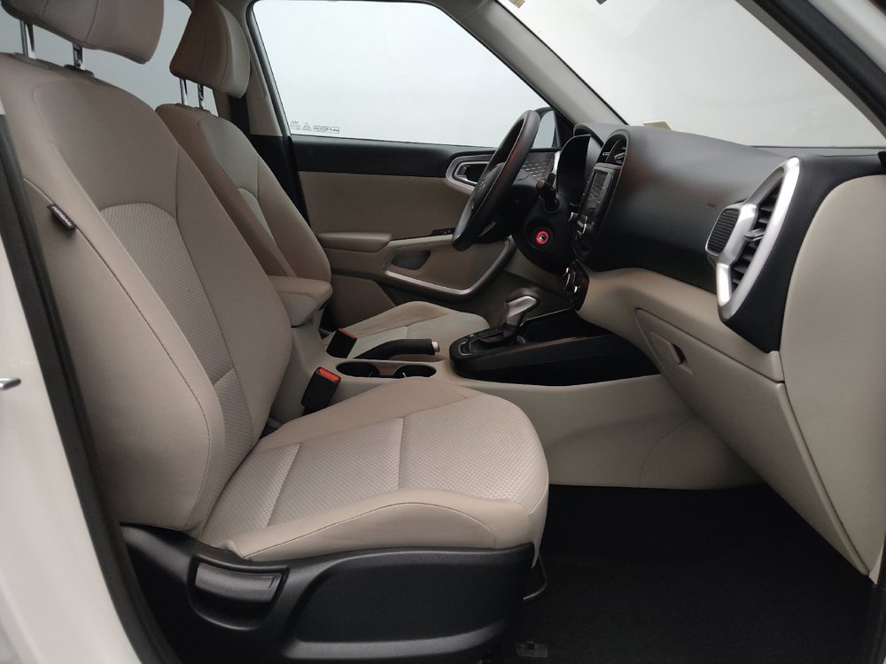 Used 2023 Kia Soul LX w/ LX Technology Package image 21