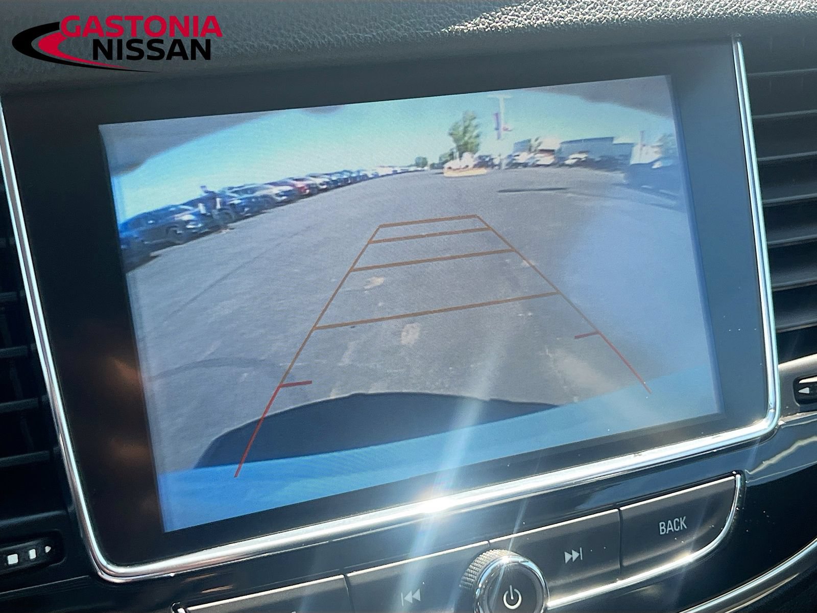 Used 2020 Buick Encore Preferred FWD image 18