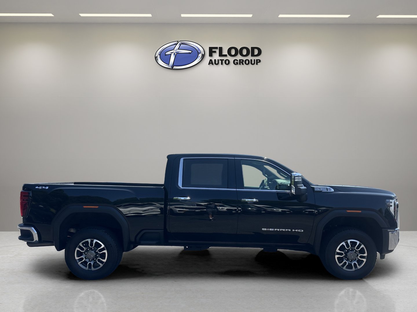 Used 2026 GMC Sierra 2500 SLT w/ SLT Convenience Package AWD/4WD image 4