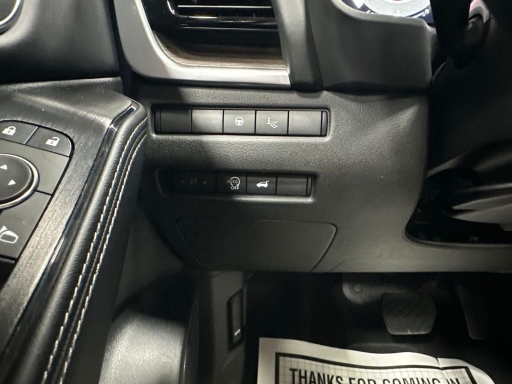 Used 2026 Nissan Rogue Platinum w/ Platinum Premium Package AWD/4WD image 17