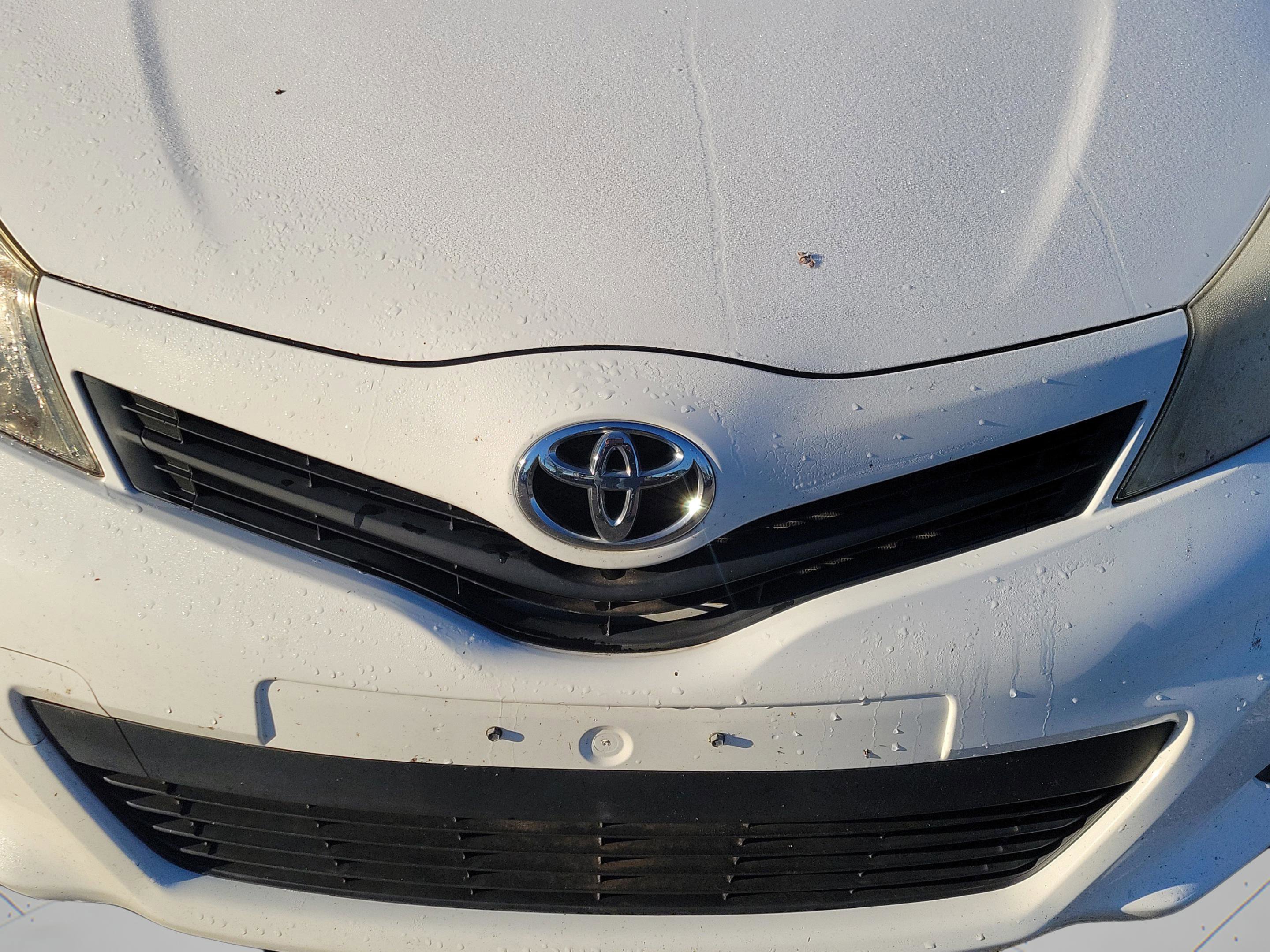 Used 2014 Toyota Yaris L FWD image 21