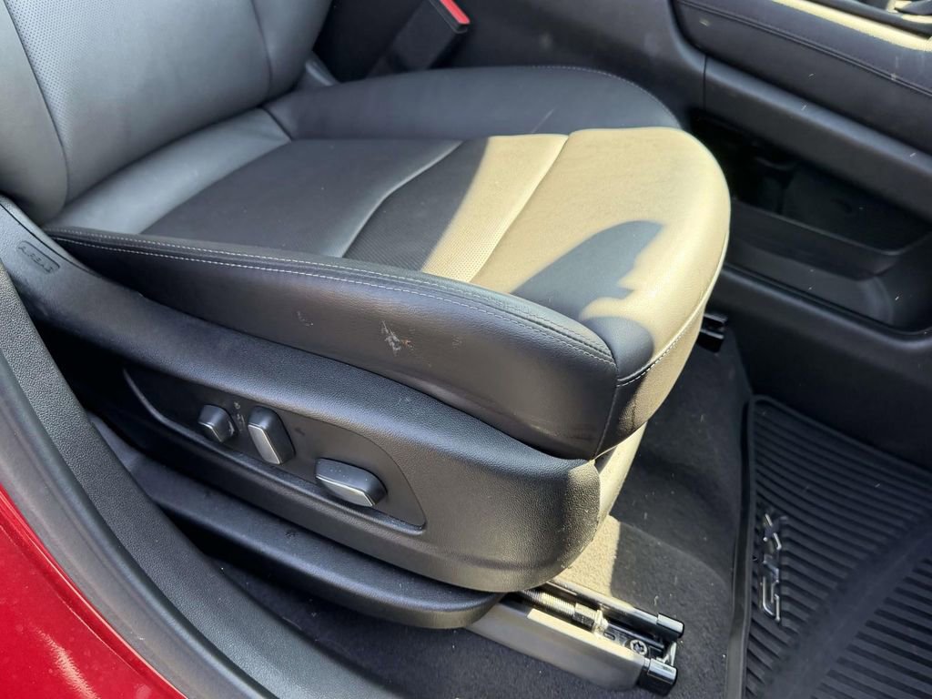 Certified 2024 Cadillac XT5 Premium Luxury w/ Technology Package AWD/4WD image 11